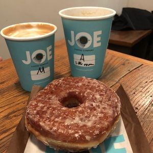 Meet your Posher, Cynthia